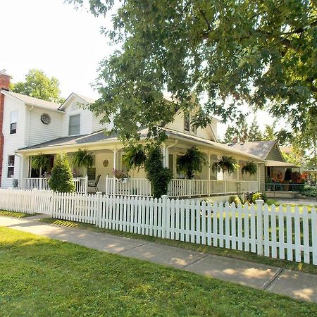 Finlay House Bed And Breakfast Niagara - On - The - Lake Екстериор снимка
