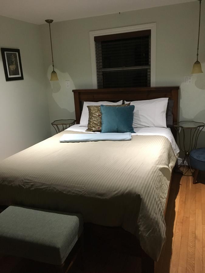 Finlay House Bed And Breakfast Niagara - On - The - Lake Екстериор снимка