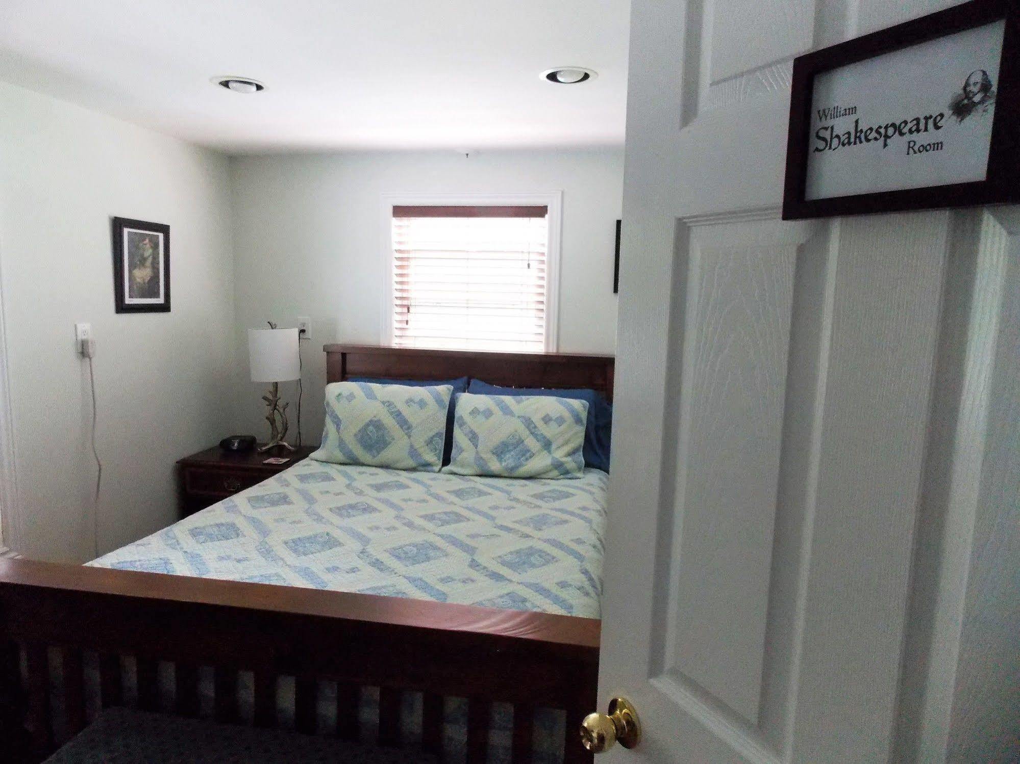 Finlay House Bed And Breakfast Niagara - On - The - Lake Екстериор снимка